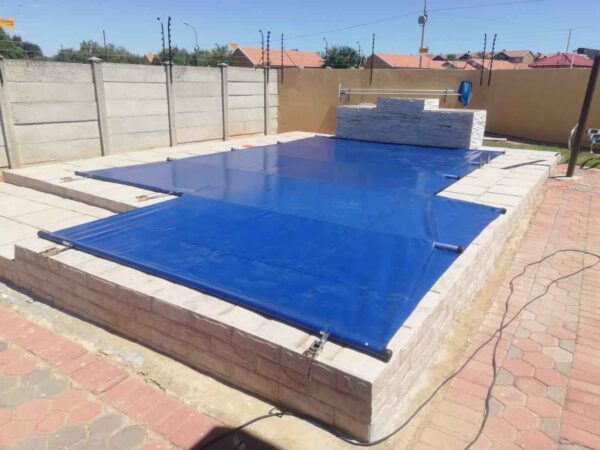pool services bassonia